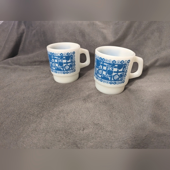 Vintage Anchor Hocking Fire King coffee tea mug apple and flower pattern 1960 - Picture 4 of 6